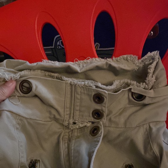 Kaki jacket very unique says Large more of a Medium size - Picture 3 of 7